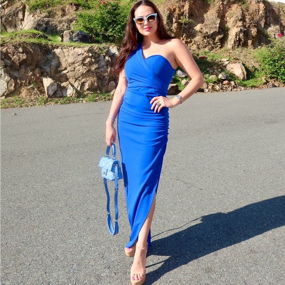 Meet your Posher, Adrianna C David ⭐️ - Picture 9 of 15